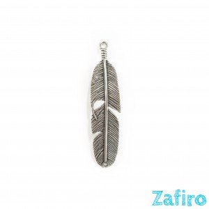 Colgante de pluma
